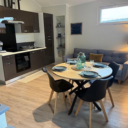 Loft, Studio And Love Rooms Bourg-Saint-Christophe エクステリア 写真