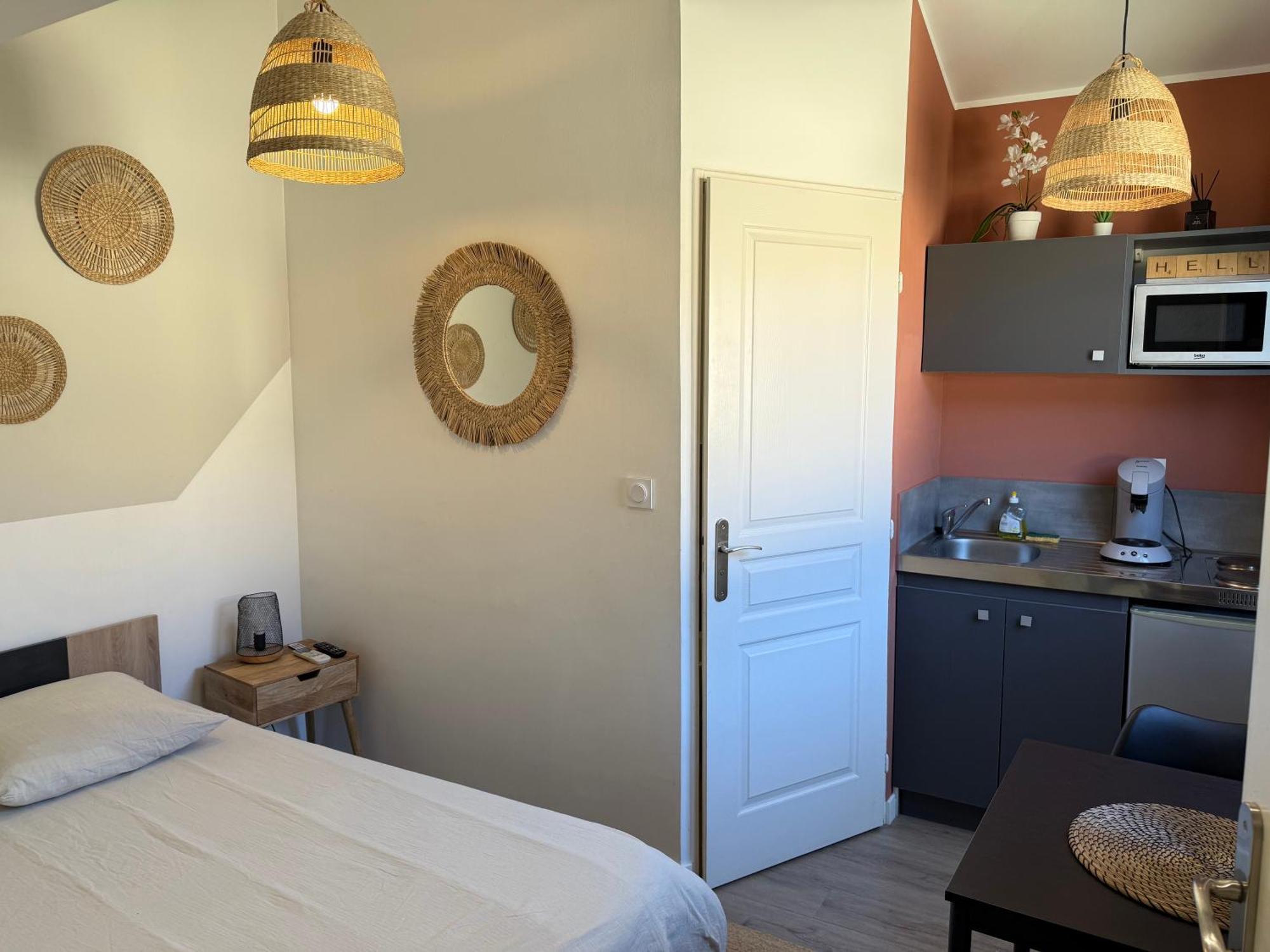 Loft, Studio And Love Rooms Bourg-Saint-Christophe エクステリア 写真
