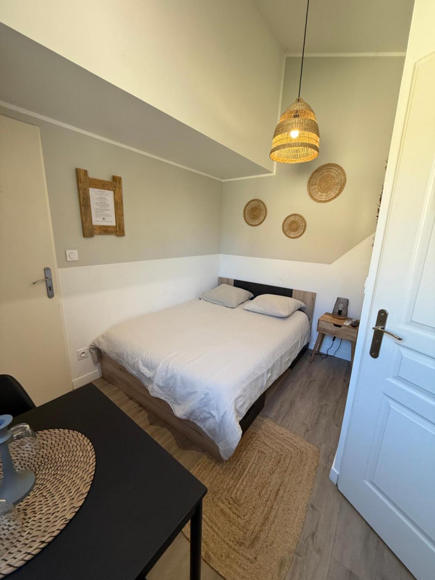 Loft, Studio And Love Rooms Bourg-Saint-Christophe エクステリア 写真