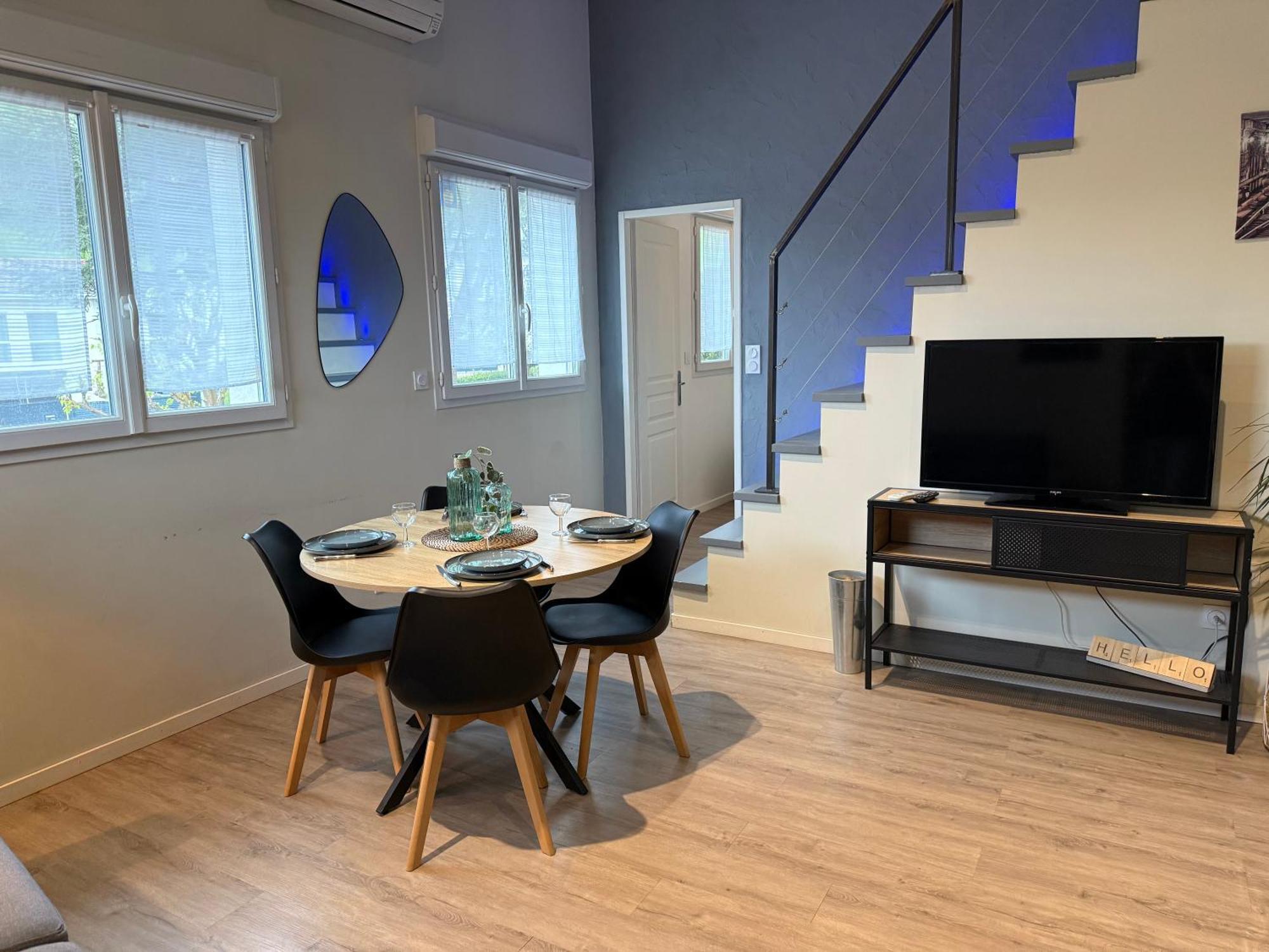 Loft, Studio And Love Rooms Bourg-Saint-Christophe エクステリア 写真