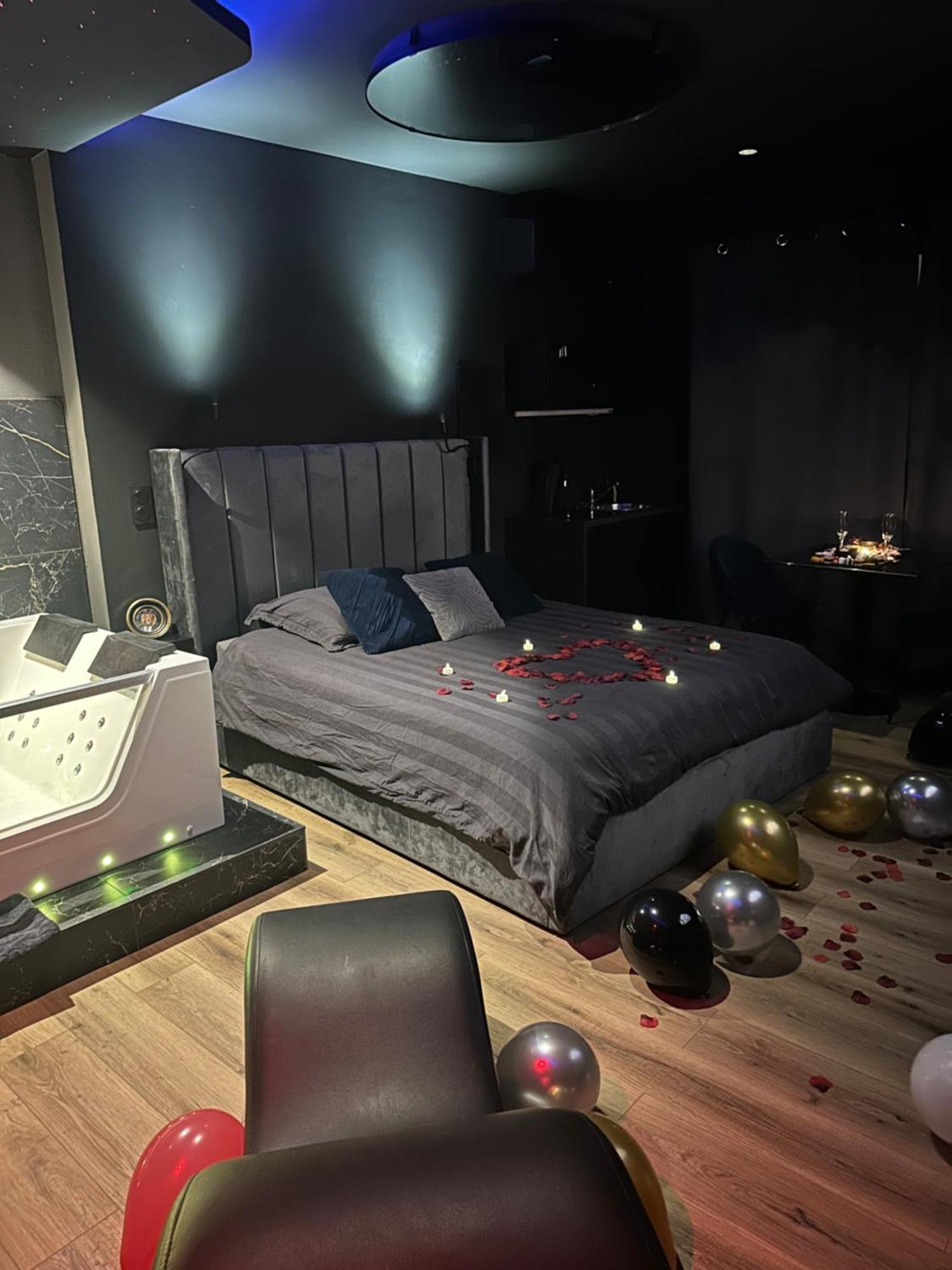 Loft, Studio And Love Rooms Bourg-Saint-Christophe エクステリア 写真