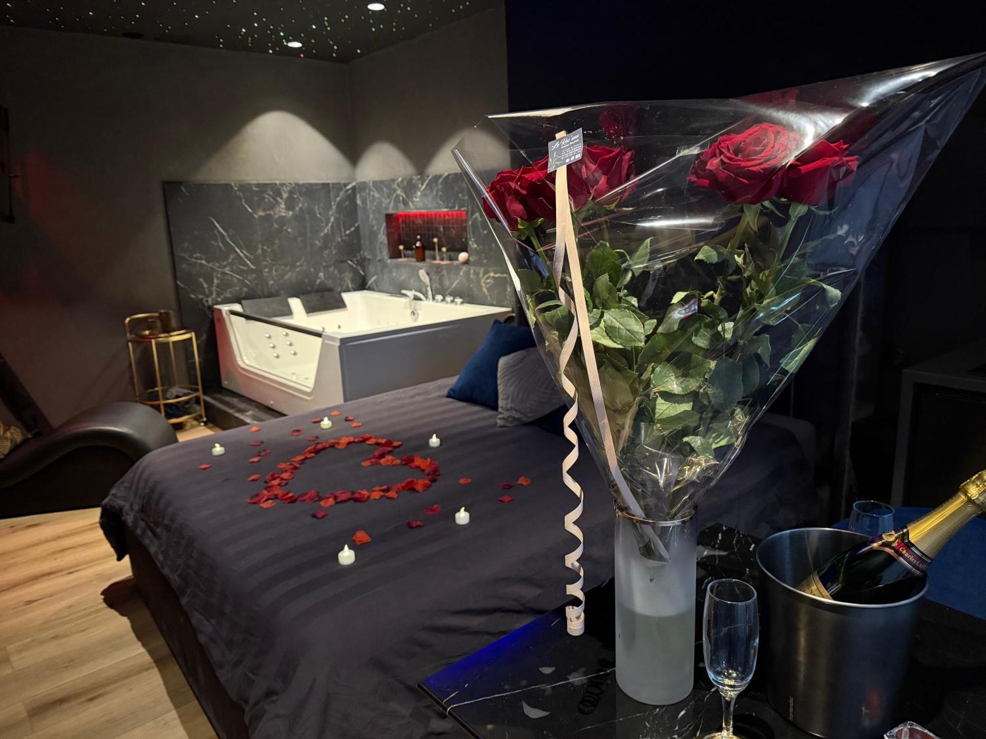 Loft, Studio And Love Rooms Bourg-Saint-Christophe エクステリア 写真