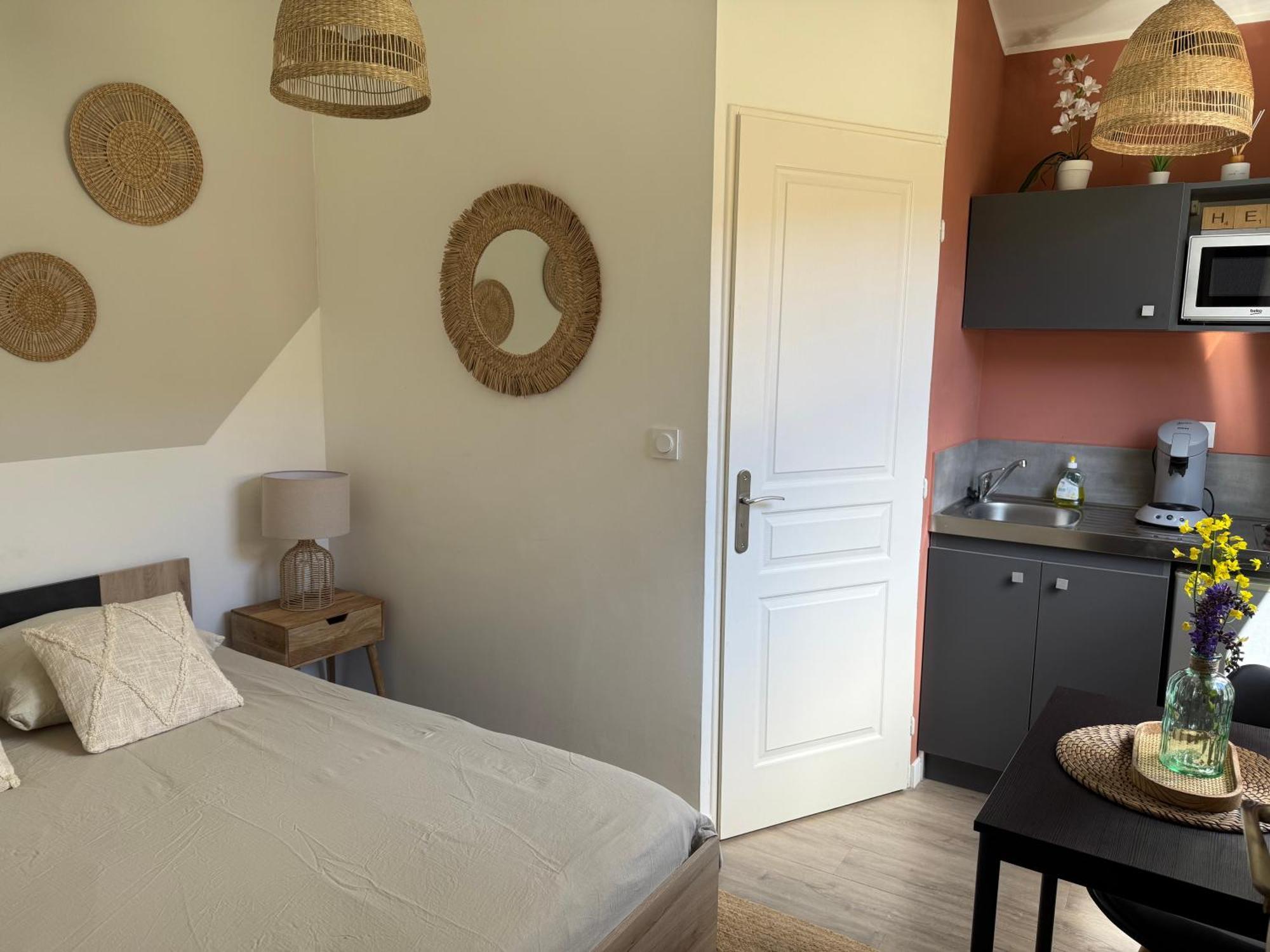 Loft, Studio And Love Rooms Bourg-Saint-Christophe エクステリア 写真